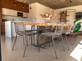 Vilabyt se zahrádkou a výhledem na zámek