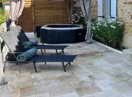 "Studio 131", spa, parking privé