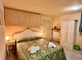 San Marcuola - Central private room in Venice