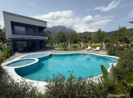 Canyon Villa Göynük Kemer Antalya with Pool, hótel í Antalya