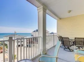 Huge Beautiful Condo with great view of the Ocean