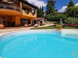 Superior Apartment Wisteria with Pool