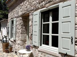 Tigani Loft, &uuml;d&uuml;lőh&aacute;z Pithag&oacute;ri&oacute;ban