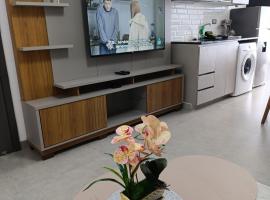 Hermoso Apartamento con piscina, Hotel in La Playa Bejarano