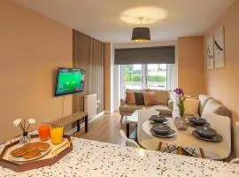 The Monument Apartment, 2 Bedrooms, 2 Bathrooms, Private Balcony, Open Plan kitchen, Recently Renovated, Code-Access Development, Free Multi Car Park, Ideal Location