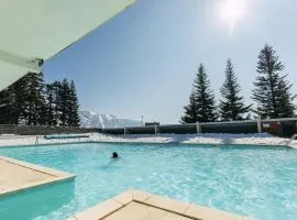 Charmant appartement confortable pour 6 personnes 40m2 pied pistes, Piscine, wifi, parking
