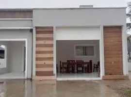 Casa ideal 5 quatros sendo 3 suítes 2 km do centro