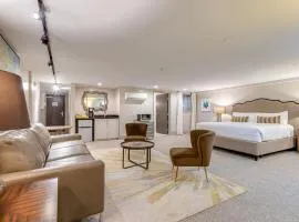 Studio Retreat for 4 Near DT Walk to Broadway