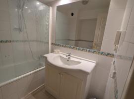 Studio Apart Monaco Palais, hotel in Rocquencourt