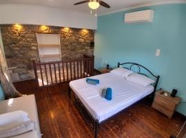 Charming Town House, Limani 9, caba&ntilde;a en Mirina