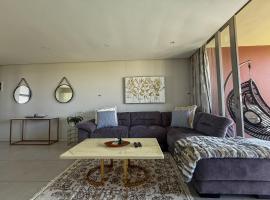 Luxury 2Bedroom Apart with Ocean & Forest Views, hotel in Umhlanga