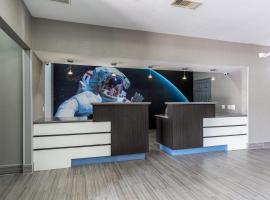 Platinum Inn & Suites Webster, khách sạn ở Webster