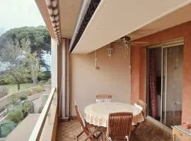 Apartment in the port of Hyères