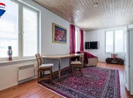 Cozy Apartment near Port & Old Town with Free Parking!