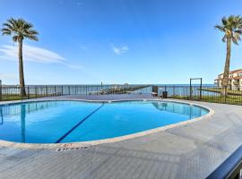 Fish and Swim Waterfront Rockport Condo with Views!, ξενοδοχείο σε Rockport