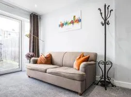 The Nook, Fairview, Cheltenham Town Centre-Parking & Garden