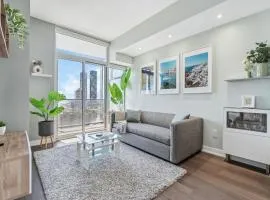 Prime Downtown Condo - St Lawrence Parking