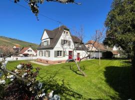 Le Hêtre Rouge - Écureuil et Geai Charme & Spa Alsace، فندق في بار