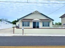 Nanas Beach House