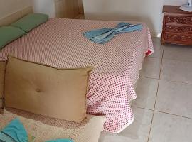 Suite local estratégico wifi5G 12km da pratinha, campsite in Água Boa
