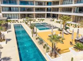 Oceanview Oasis Modern Condo w Pool & Gym In Cabo