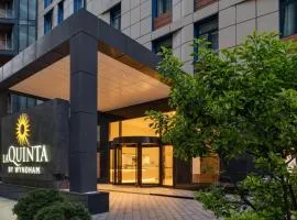 La Quinta by Wyndham Batumi