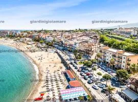 Accogliente e moderno Bivani a 2 minuti a piedi dalla spiaggia-centro con parcheggio riservato