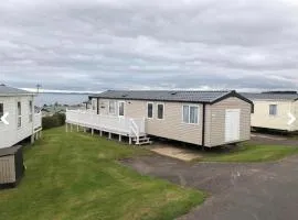 Platinum 3 Bedroom Caravan, Wifi, Parking, Seaview,