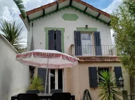 Maisonette avec jardinet sur le bas du Faron