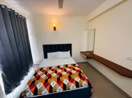 ZOOMSTAY, Gomti Nagar Extension, Near Palassio Mall & Ekana Stadium, Lucknow