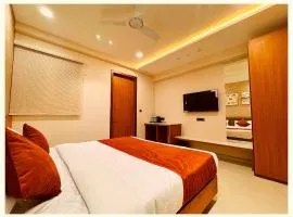 HOTEL KASHIKA PREMIUM Near Sea Beach - Fully Air Conditioning Room