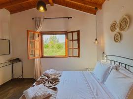 MK Rustic Stays, hotel in Neos Marmaras