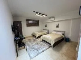 972. Modern Studio 2beds 1BA Kitchen