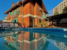 Casa do Rogério Hostel、カシアス・ド・スルのホステル