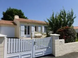 Maison 3 pièces, 5 couchages à Landevieille, terrasse, Wi-Fi - FR-1-224A-8