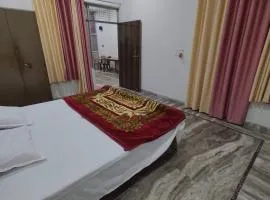 Vyas Homestay- upto 10 guests