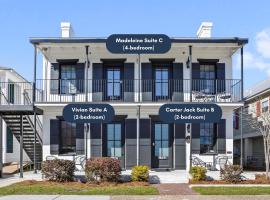 Old Spanish House Suite B Sophisticated Retreat, villa in Biloxi