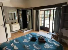 Chambre d'hôtes NATURISTE Le Jardin Des Hirondelles