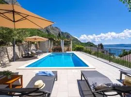 VILLA B2B with heated pool and panoramic sea views