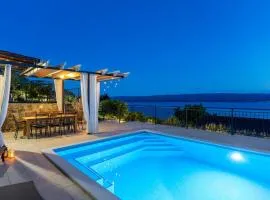 VILLA B2B with heated pool and panoramic sea views