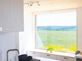 Ferienhaus am Flugplatz, umgeben von Natur, casa en K&uuml;hndorf