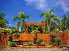 Gems Crystal Blue Resort, khách sạn ở Sampong