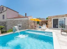 Amazing Home In Ugrinic