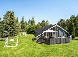 Holiday Home Mælkebøttevej Væggerløse Ii