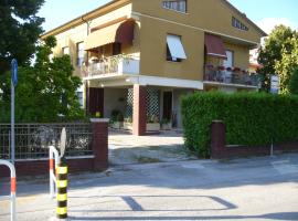 Residence Casa Berti: Spello'da bir otel