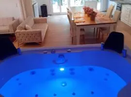 Meteora Grande luxury suite & spa villa