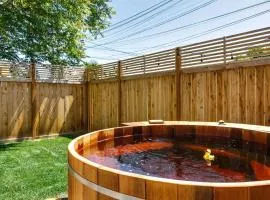 Maple Leaf Craftsman - Hot Tub, AC, Dog Friendly