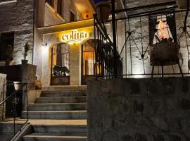 Colina Stone House