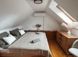 NIKI Tóparti Pihenő