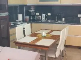 Apt modern,7 minutin dalla spiaggia